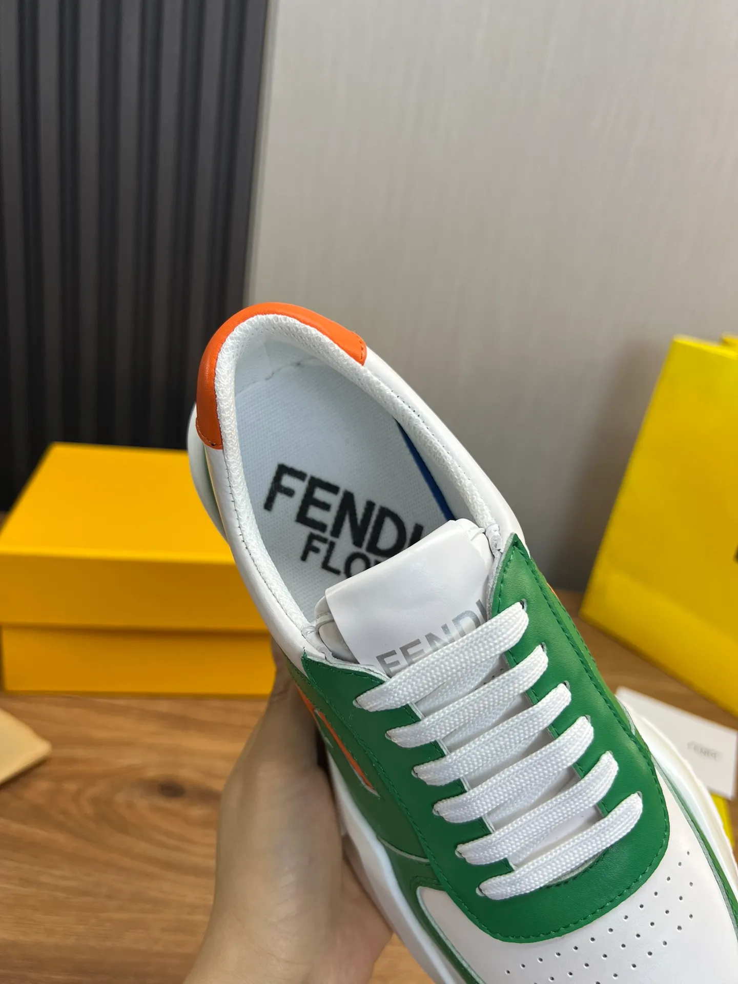 Men's shoes 💰520💰 Fendi [Fendi] hot style is on the market 🔥Fashionable casual men's shoes 🔱 Made of original cowhide + breathable mesh lining + sheepskin feet, perfect shape, top quality, you deserve it 🔜Original outsole, ultra-light, non-slip and wear-resistant 👣 Standard size 38-44 (customized in 45)